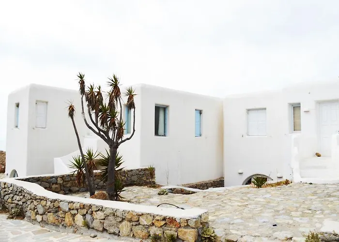 ホテル スーパー パラダイス スイーツ 2*