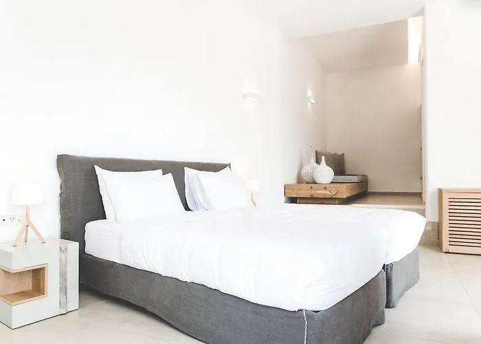 Super Paradise Hotel Отель