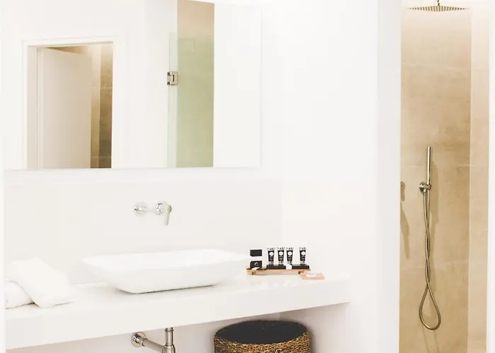 Super Paradise Hotel Отель