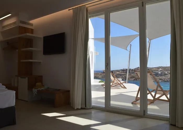 Super Paradise Hotel Отель Пляж Супер-Парадайз