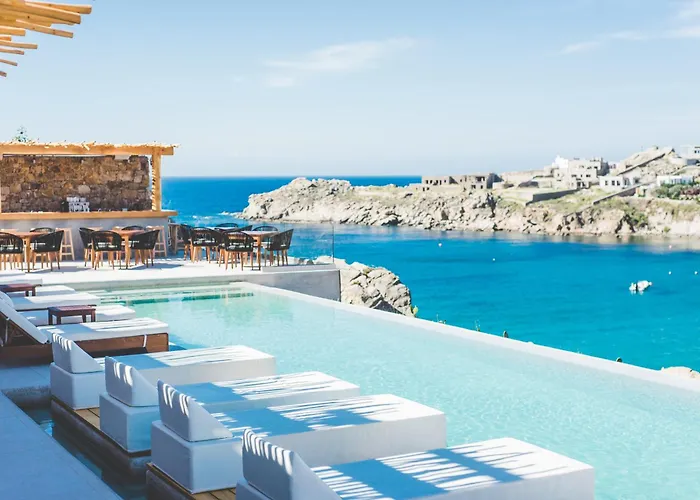 Super Paradise Hotel Hotell