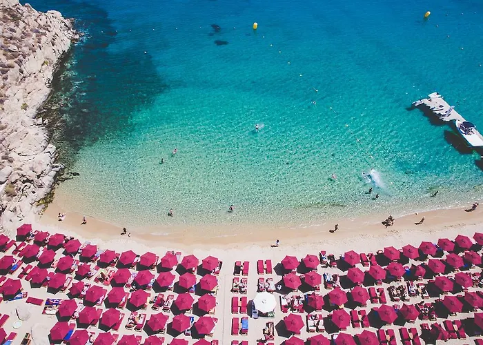 Super Paradise Hotel Hotell